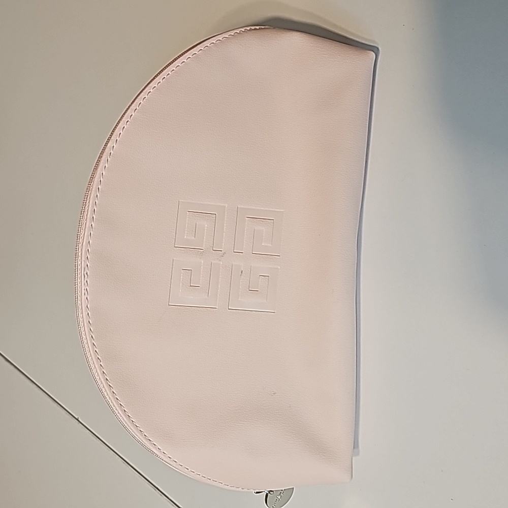 Givenchy Parfums Toiletry Logo Cosmetic Bag Travel Pouch Clutch Pink Shell shape